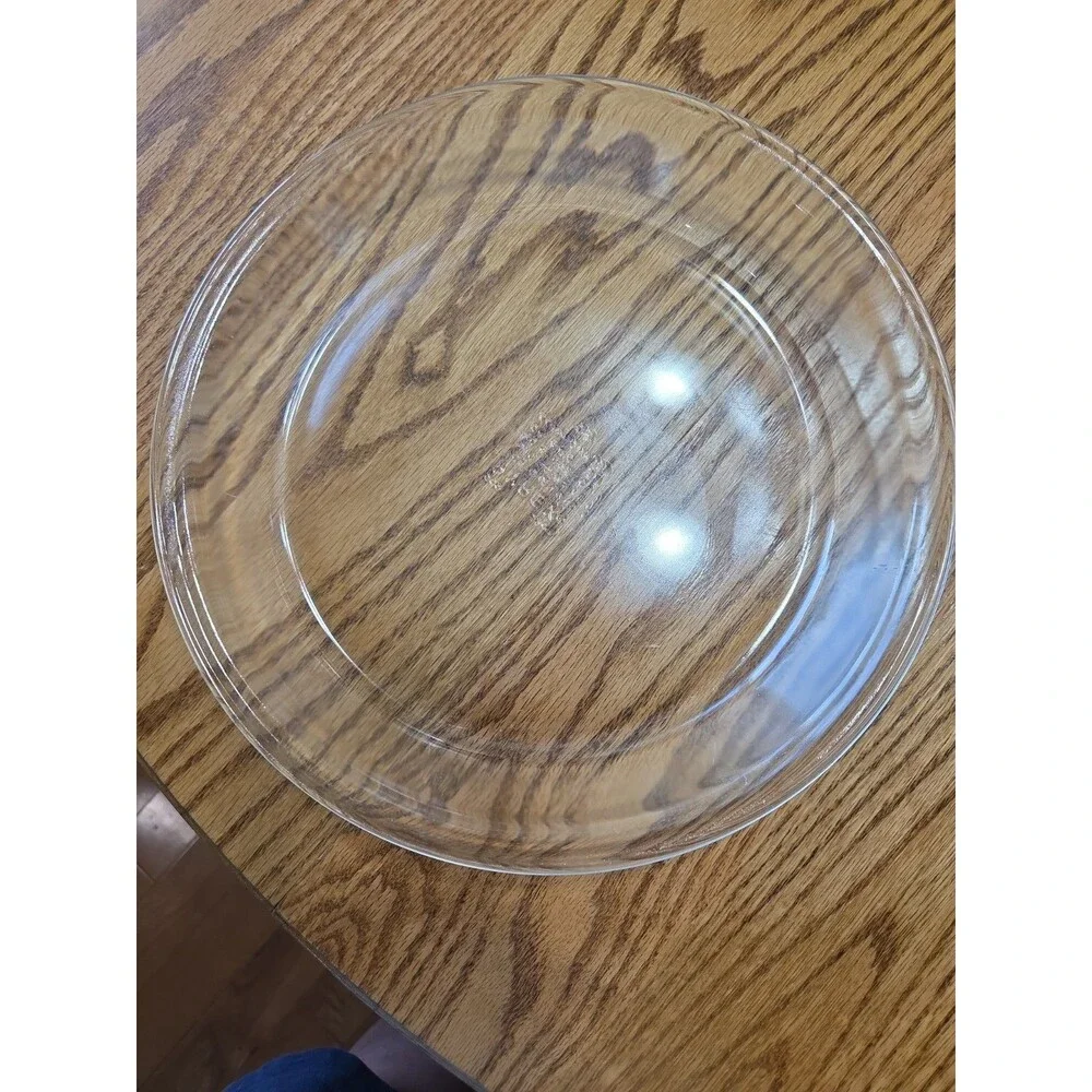VINTAGE PYREX #209 CLEAR 9 INCH PIE PLATE set of 2
